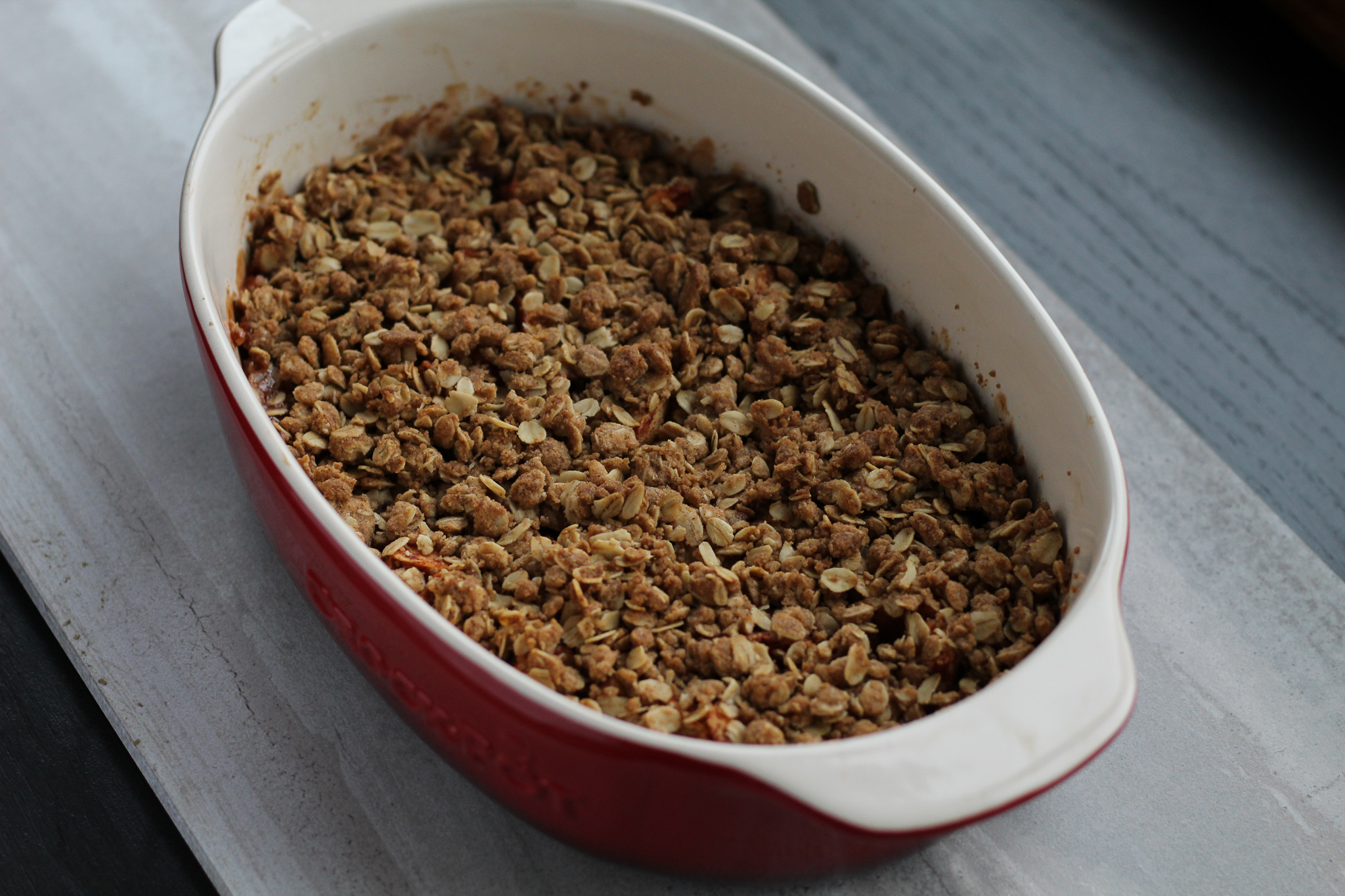 Easy apple crumble in baking dish