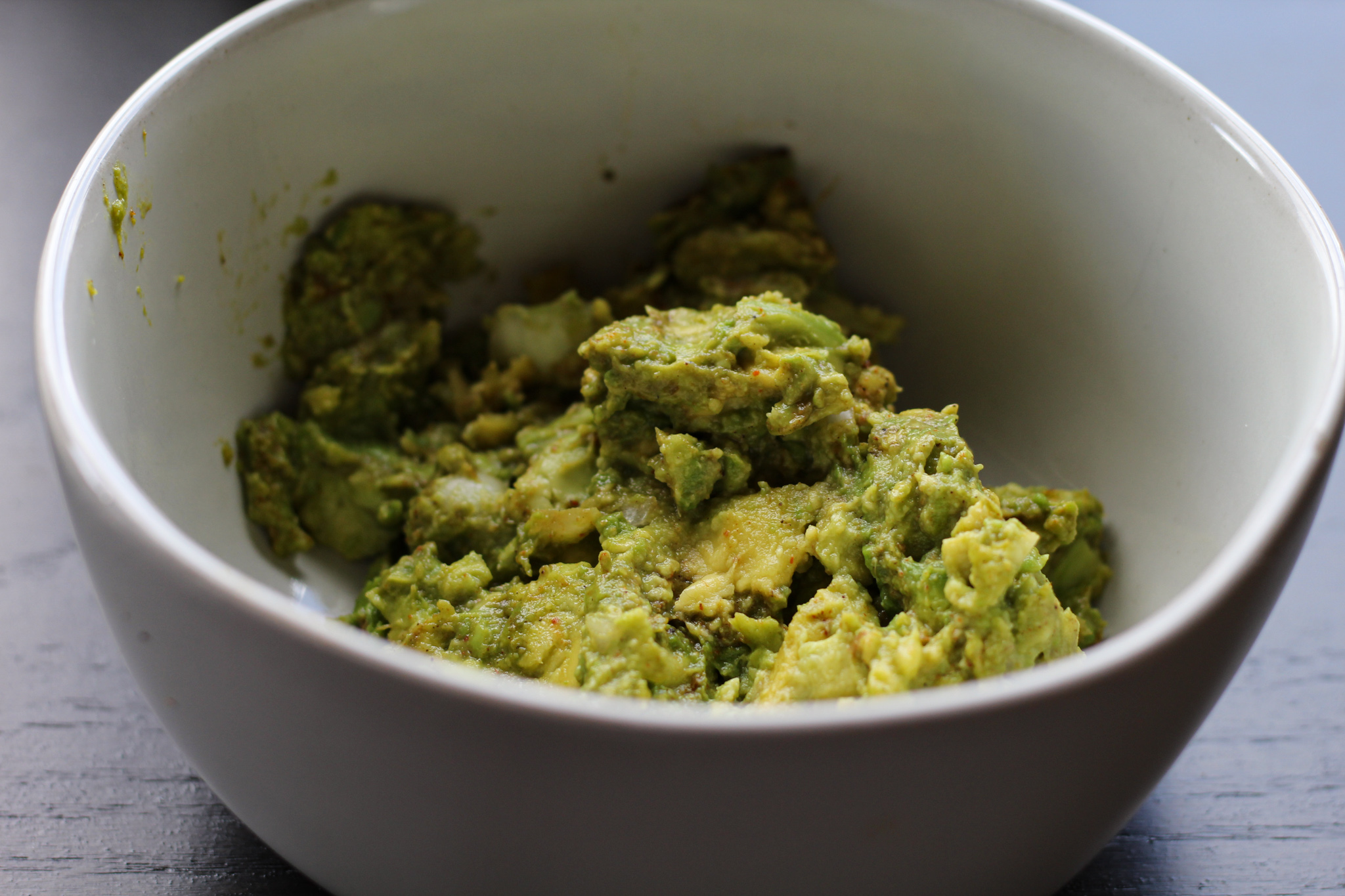 4 ingredient guacamole in bowl